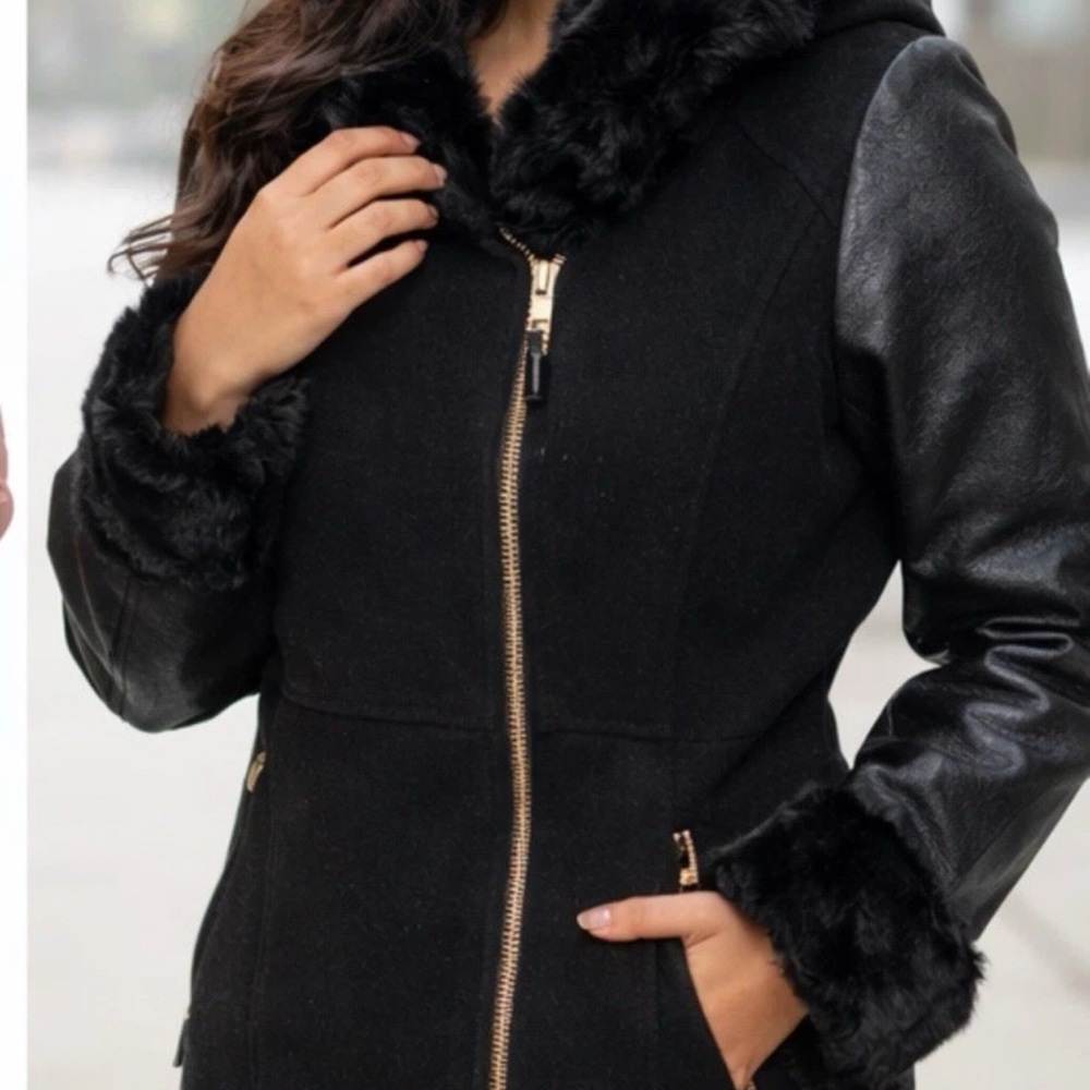 Guess Black Faux Fur-Trim Trench Coat with Leather-Look Sleeves